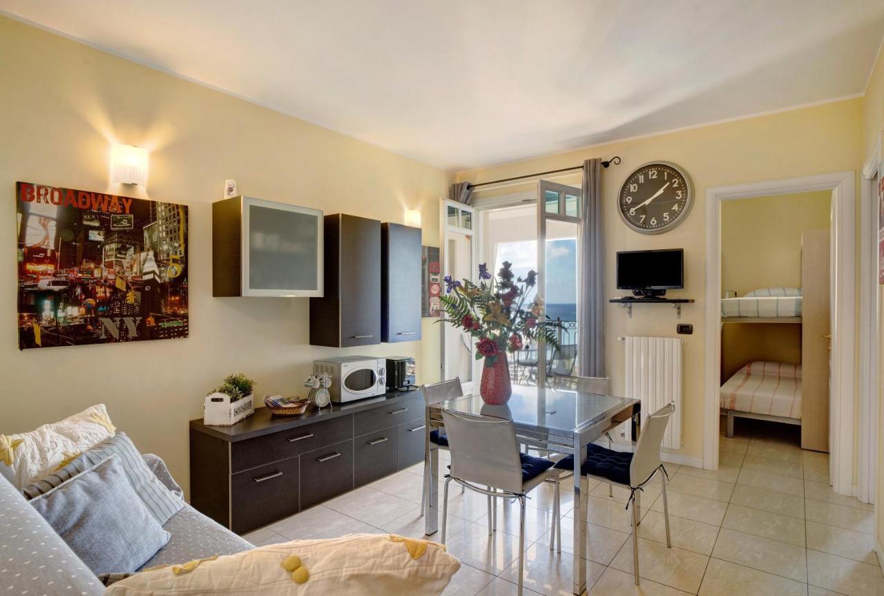 Casa Miradore 600 Mt Dal Mare Imperia Exterior photo